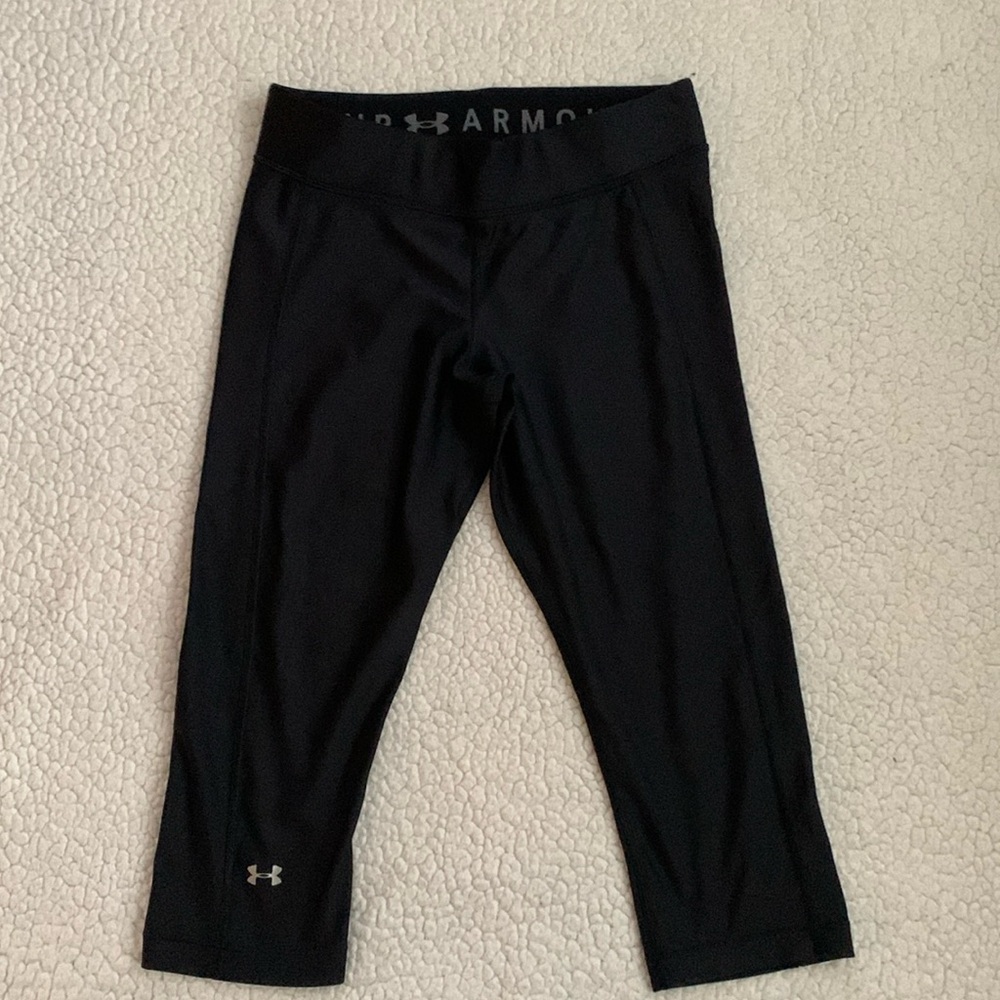 Under Armour cropped compression leggings